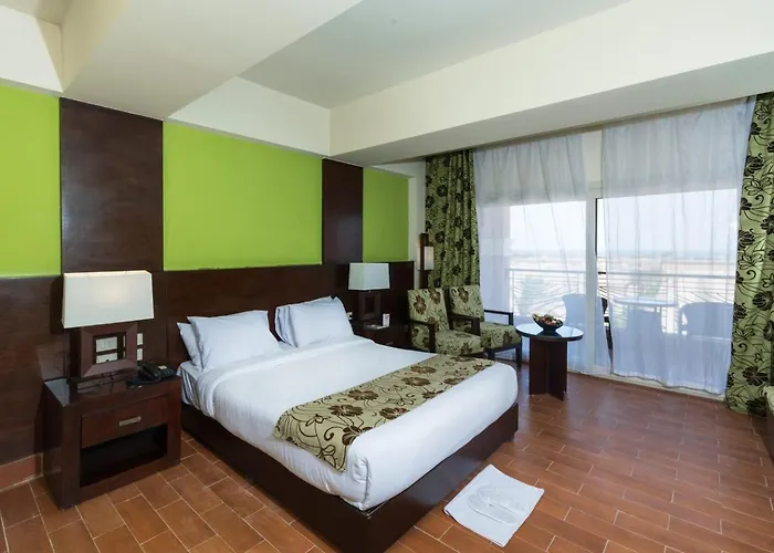 Continental Rosa Boho And Aqua Park 3*